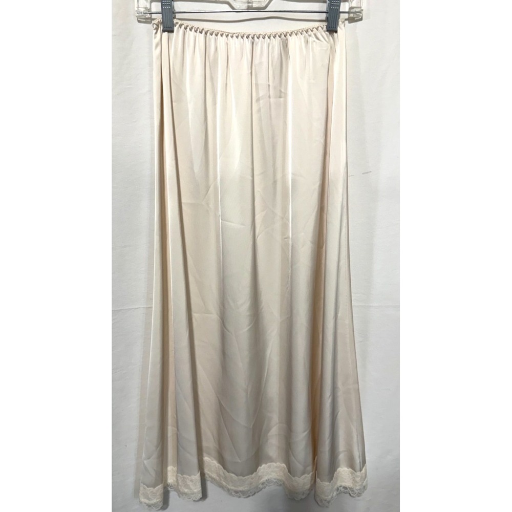 Brandy Melville Women's Ivory Color Lace Trim Pull-On Satin Maxi Slip Skirt O/S